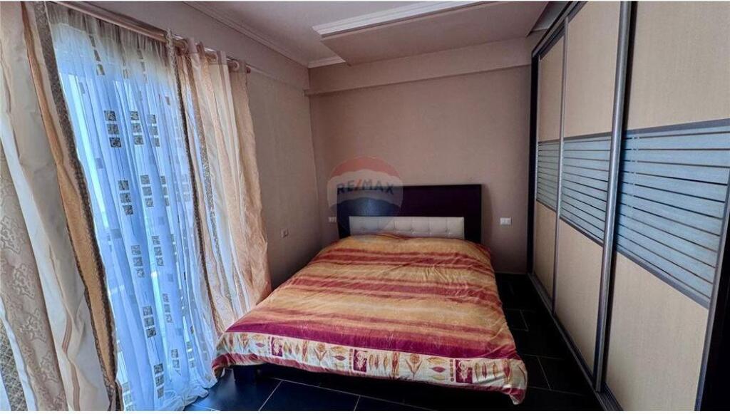 🏠 Apartament 2+1 – Për Qira 📍 Qendër, pranë Teatrit “Petro Marko” – Rr. Sulejman Delvina, Vlorë