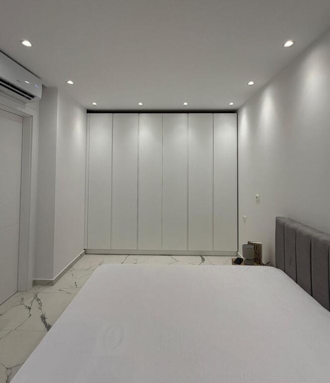 Jepet me qira 1+1 ZOGU I ZI 760€