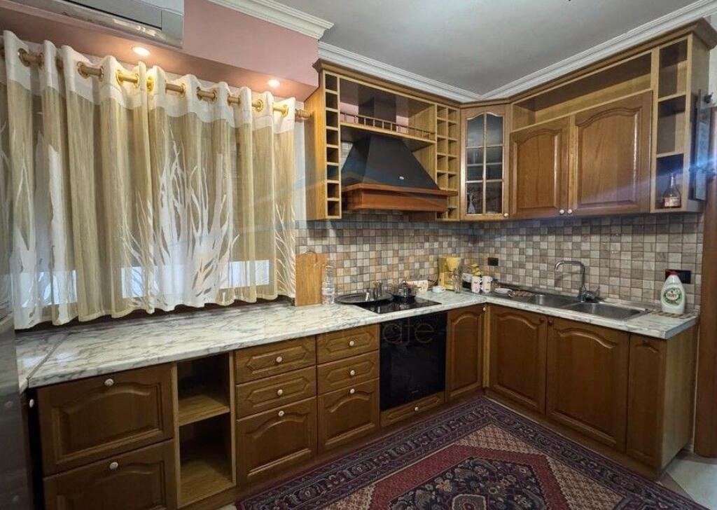 Affitto, Appartamento 2+1, Myslym Shyri, Tirana