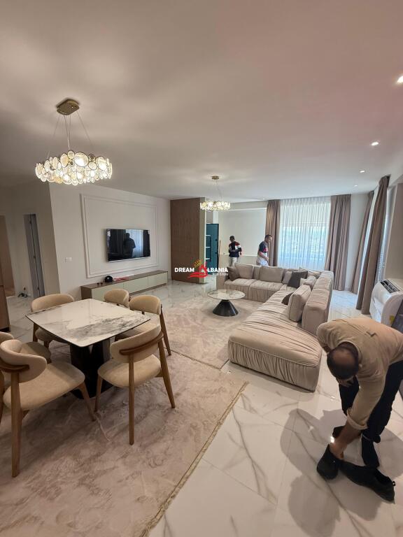 Super Apartament Luksoz me qera 2+1+2wc + Parkim ne residencen Lakeland, Tirane (ID 4231482)