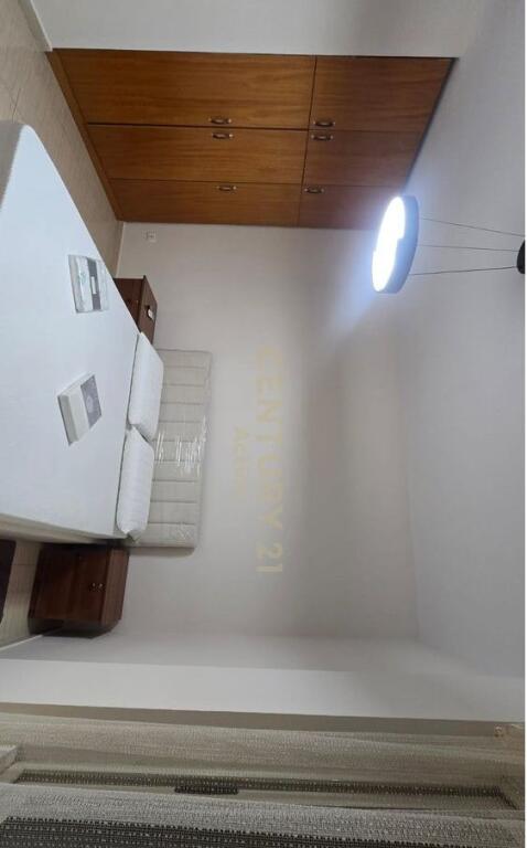 JAPIM ME QIRA APARTAMENT 1+1,RRUGA E ELBASANIT!