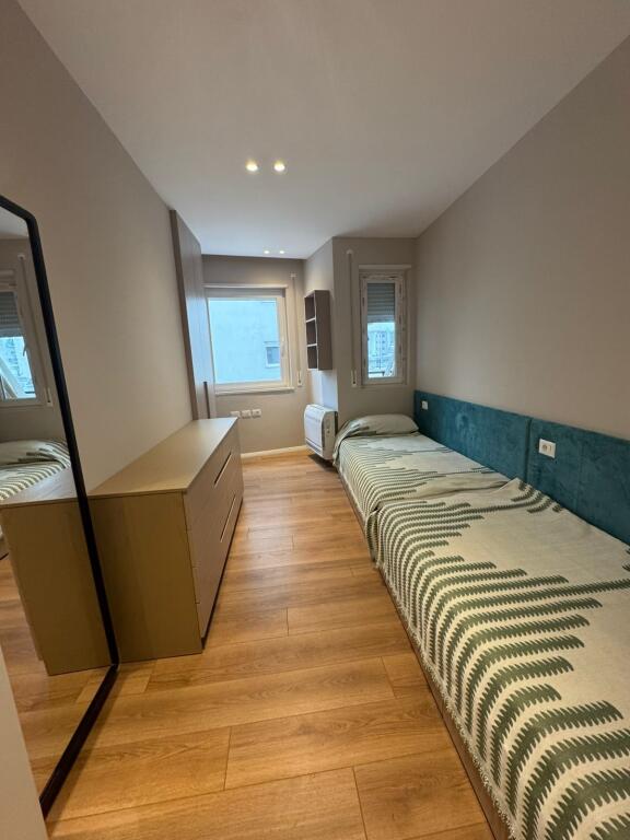 SHITET 2+1+POST PARKIMI RR.DURRESIT