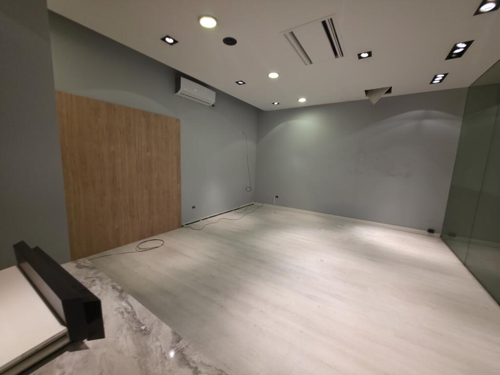 Shop / Office for Rent – Vesa Center, Bllok