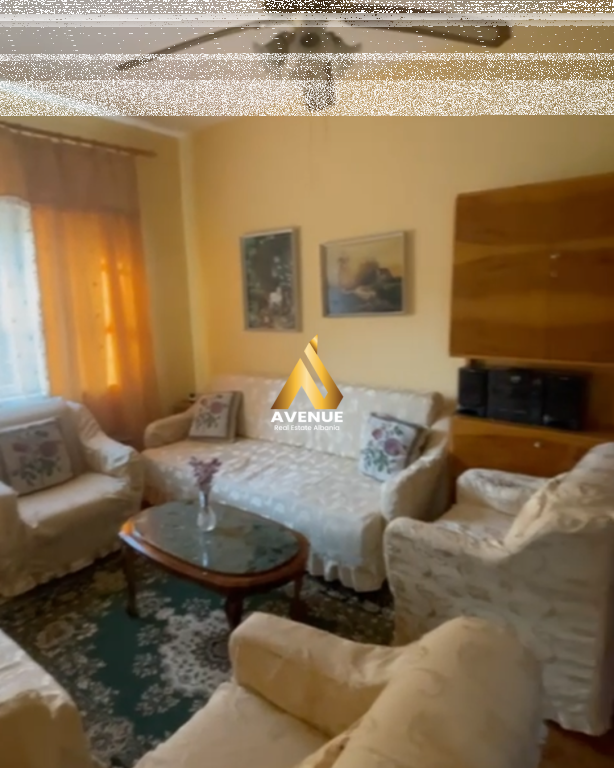 Jepet me qira apartament 2+1 Ish-Restorant Durrësi, Tiranë