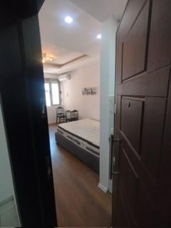 Shitet apartment 1+1+garsoniere te Besim Alla