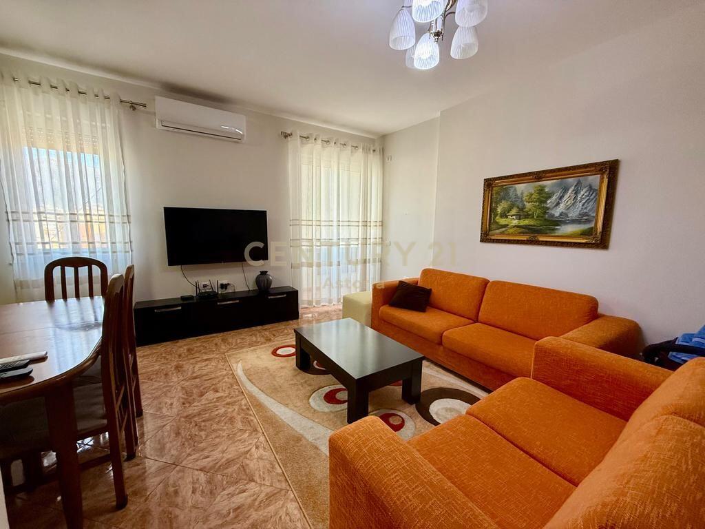 Apartment 2+1 for rent, opposite Toptani Center, Center