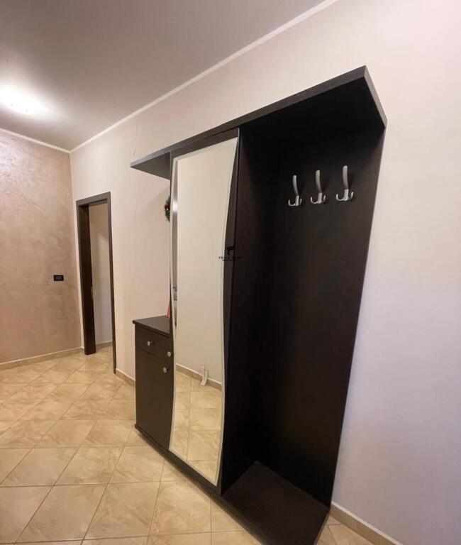 APARTAMENT ME QERA 2+1 XHAMLLIKU 70.000 LEKE
