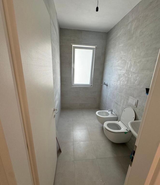 2+1 for rent Univers City Empty