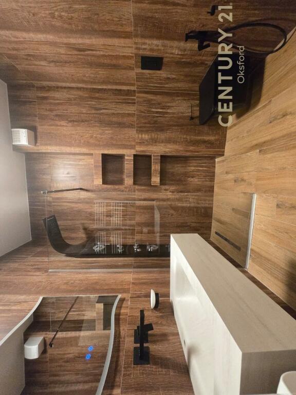 JEPET ME QIRA APARTAMENT 2+1+POST PARKIMI TE LIQENI FARKES