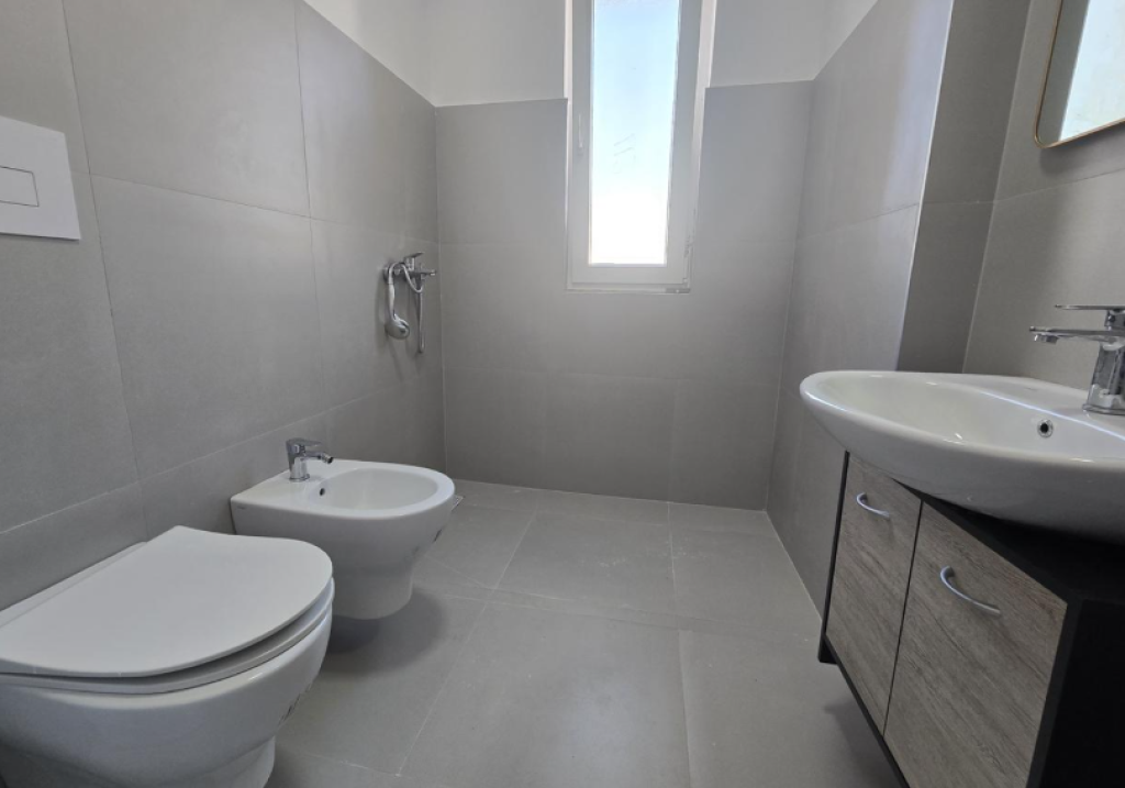 🏡 Shitet Apartament 2+1+2 – River Residence, Fusha e Aviacionit