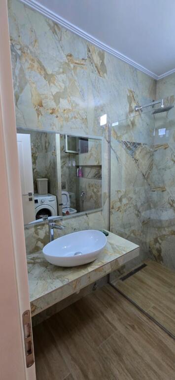 Apartament - Për Qira - Rruga Rrapo Hekali, Tiranë