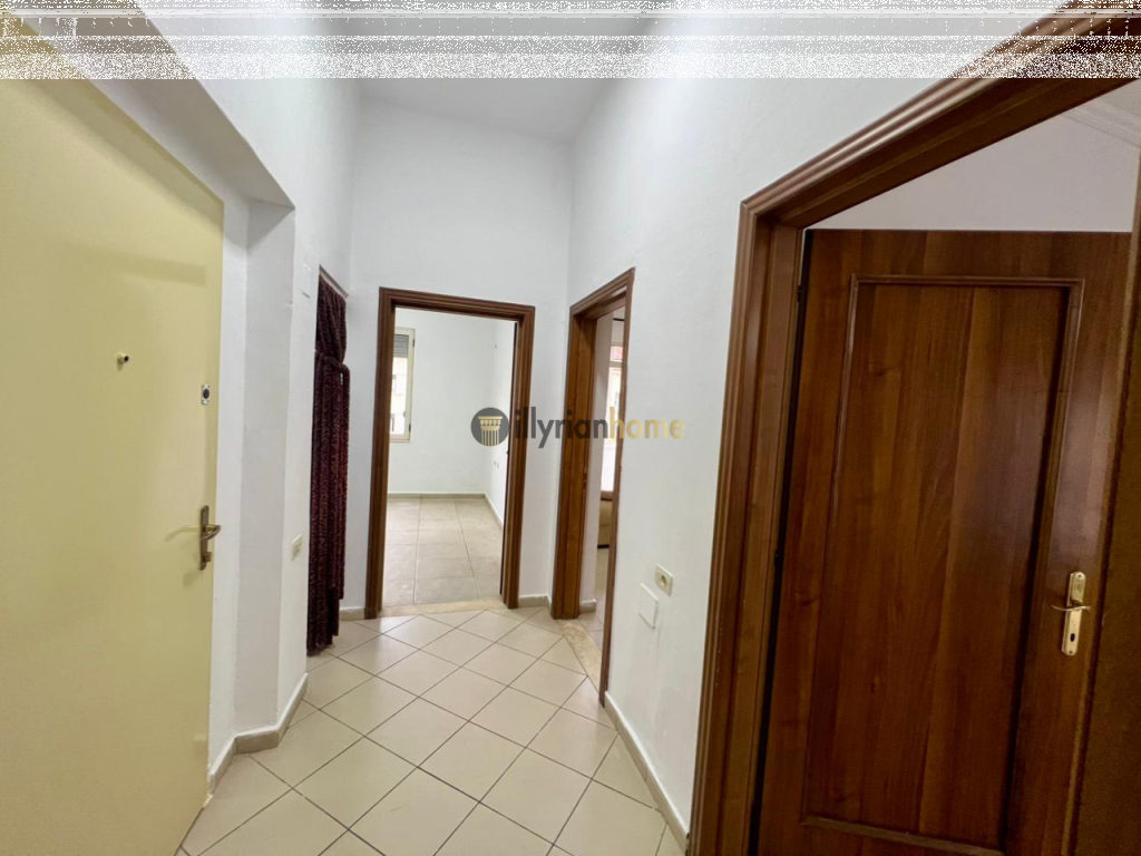 Jepet me Qira Apartament 2+1, “Bulevardi Zogu i Parë”, Tiranë