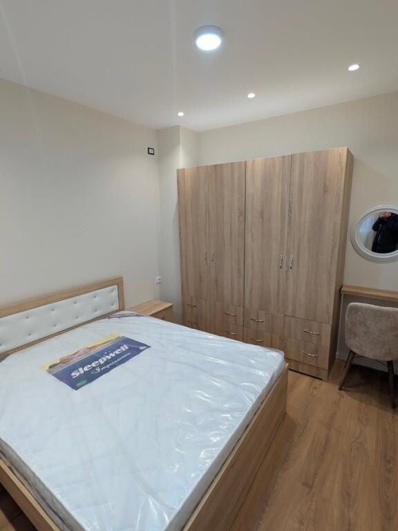 Jepet me Qera Shtepi Private 2+1 tek Kafja e Remes.