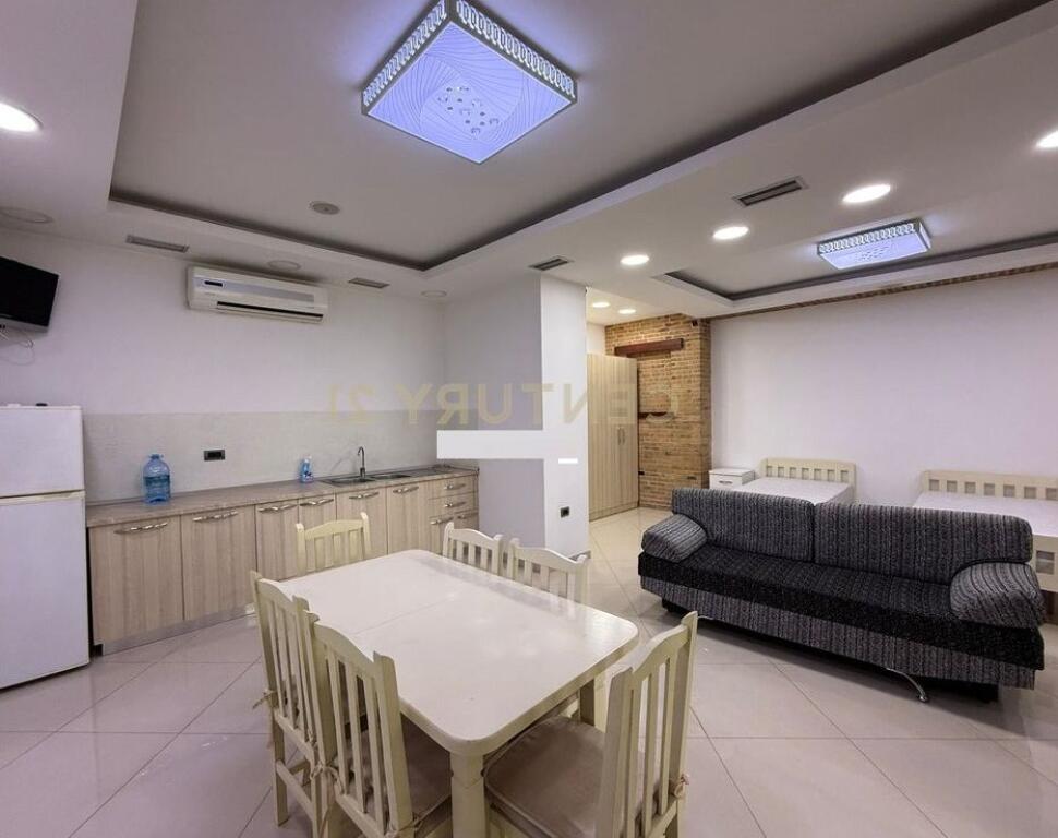 Jepet Garsoniere me qira (Kodra Priftit)