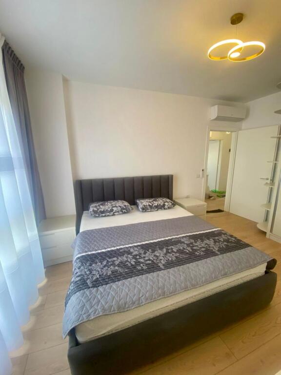 📣 QERA SUPER Apartament 1+1 📍 Rruga "5-Maji" 💶 Cmimi 55.000 Leke/Muaj ✨