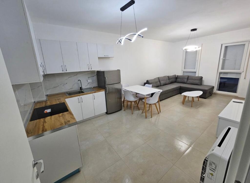 For rent 2+1+post Univers City