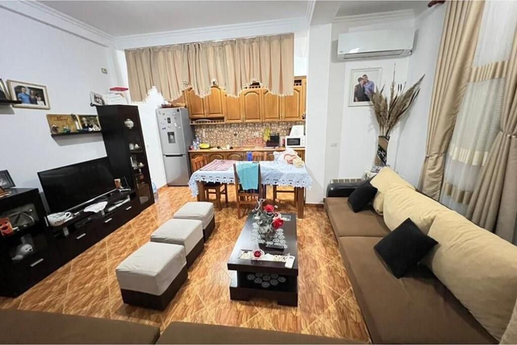 Shitet vilë 2-katëshe - Ali Dem