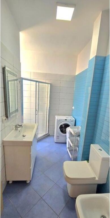 Appartamento 2+1+2 balconi in vendita nella zona del Lago Artificiale, vicino all'Hotel Radisson.