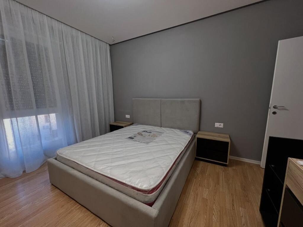 APARTAMENT 2+1 PER QIRA TEK SELVIA!
