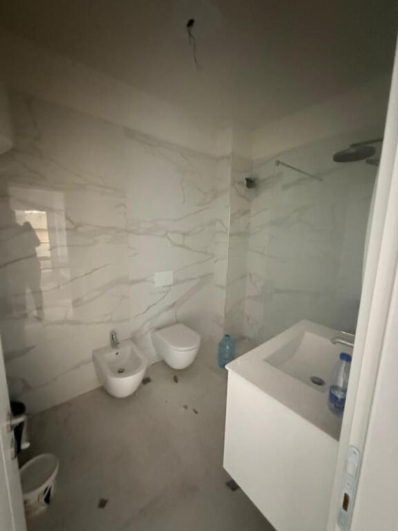 APARTAMENT 2+1 PER SHITJE TEK UNIVERS CITY