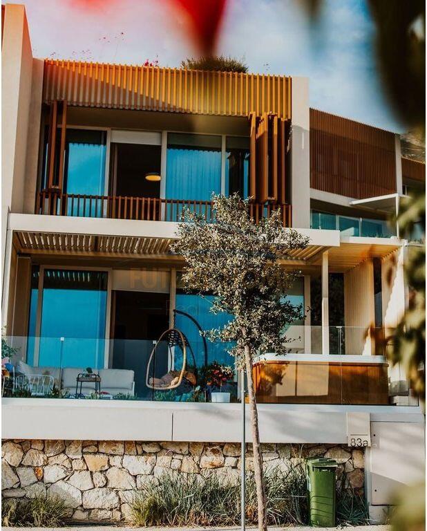 Vilë 2-katëshe ne shitje, "Green Coast Resort".