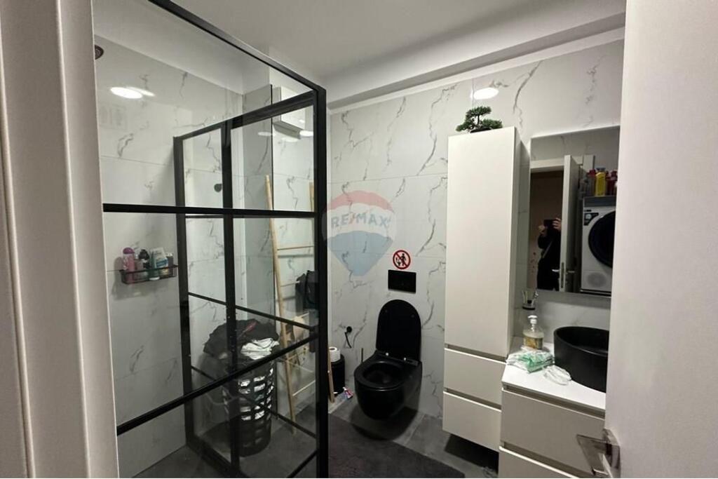 Apartament 2+1 per shitje KIKA 2 Komuna e Parisit !