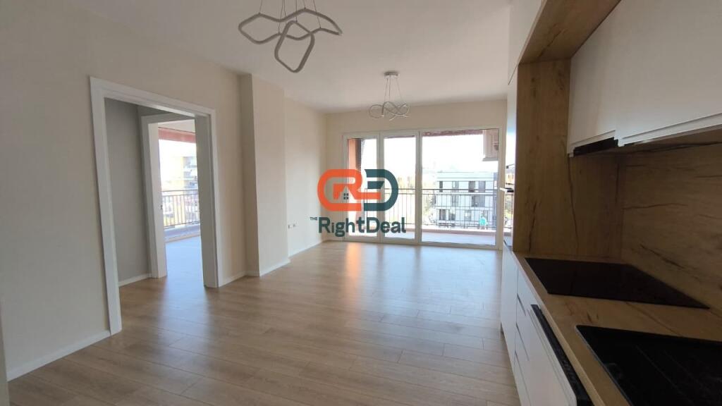 All'ex Campo di Aviazione, Appartamento 2+1+2 Appena Investito in Affitto!