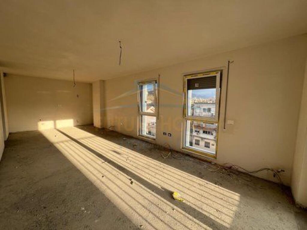 For sale, Apartment 2+1+2, Xhamlliku, Tirana.
