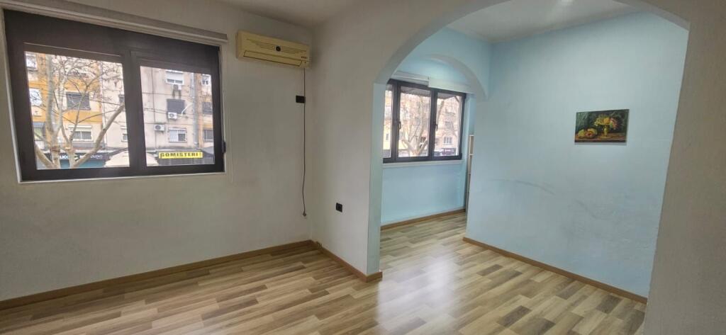 Ambient Zyrash per Qira ne Fillim te Rruges Ali Demi