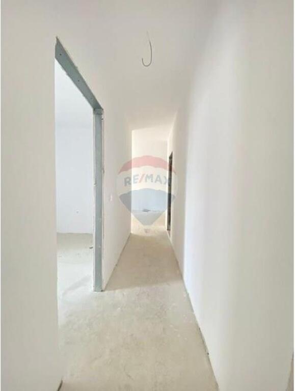 SHITET, APARTAMENT 2+1, FRESKU, TIRANE !