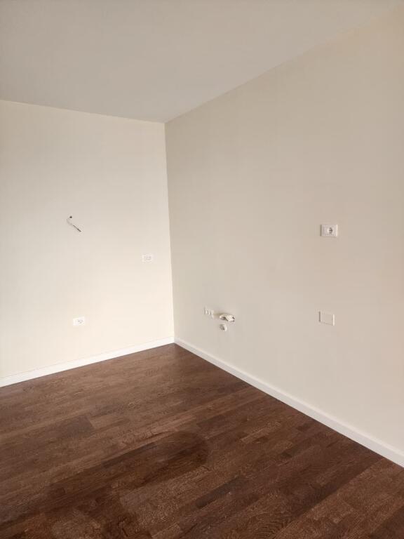 🌟Shitet Apartament Absolutisht Perfekt 2+1+2Wc &amp; 2 Ballkone ( 📍Residenca Mirabella  - Xhamllik ) Me Garazhd -1 Përfshirë në çmim 🔥 108.86 m²✨Cmimi : 223K