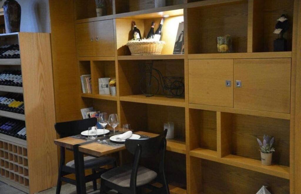 Restorant me qera Zogu Zi