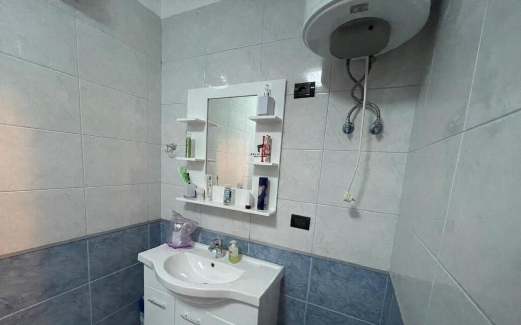 APARTAMENT ME QERA 2+1 XHAMLLIKU 70.000 LEKE