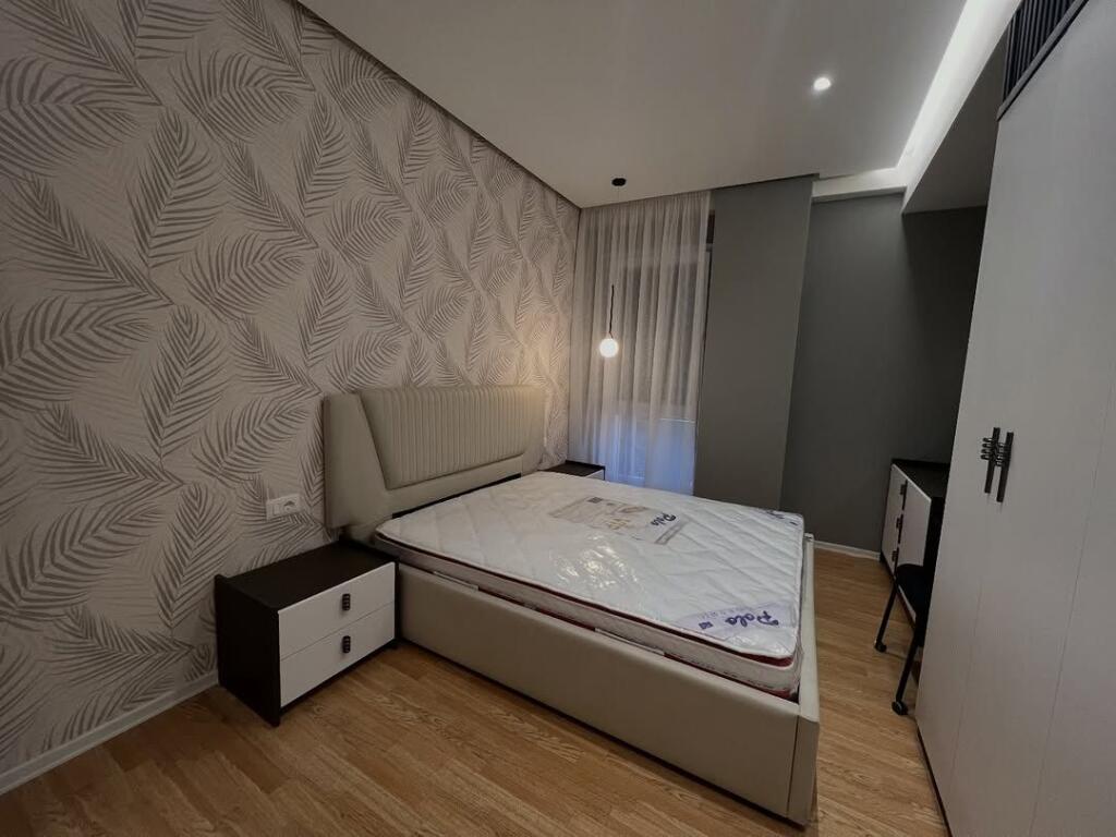 APARTAMENT 2+1 PER QIRA TEK SELVIA!
