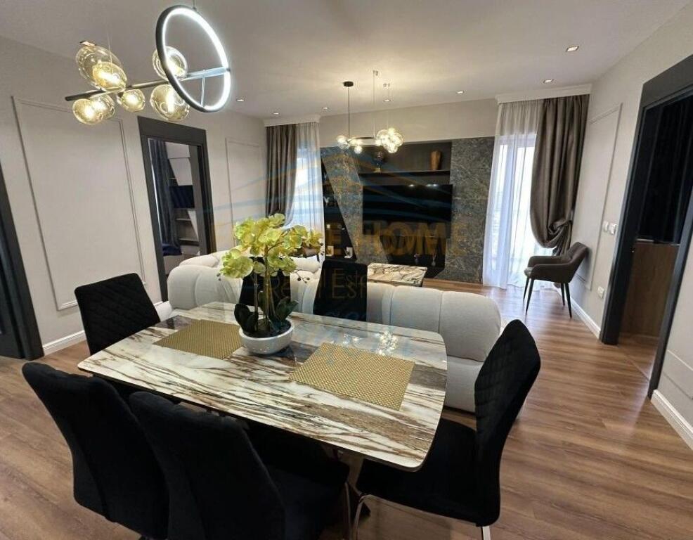 Qera, Apartament 3+1+Post Parkimi, Rruga e Kavajes, Garden Building, Tirane