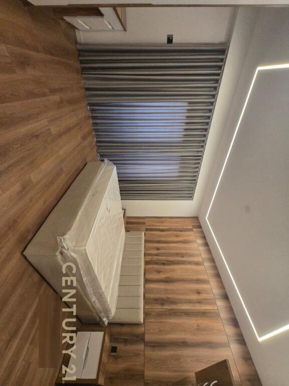 JEPET ME QIRA APARTAMENT 2+1+POST PARKIMI TE LIQENI FARKES