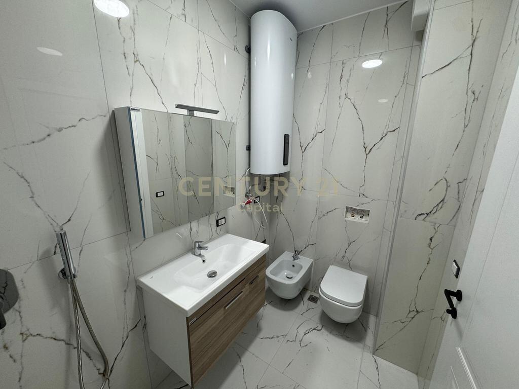 Apartment 2+1+2 For Rent in Former Aviation Field, Tirana - 65 000 lekë | 100.87 m²