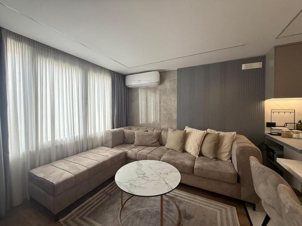 Apartament 2+1 per qira te liqeni i thate