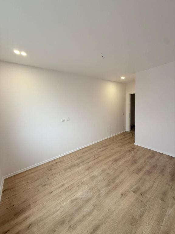 APARTAMENT 2+1 PER SHITJE TEK UNIVERS CITY