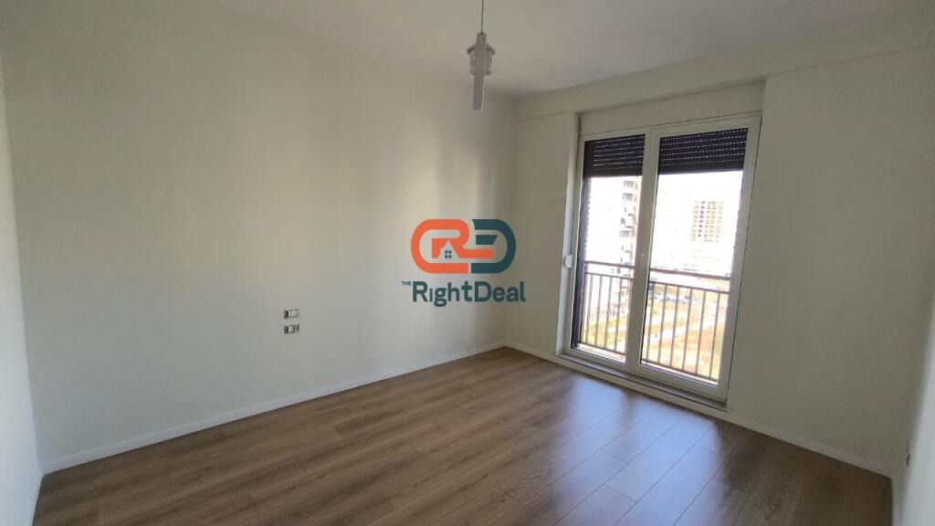 All'ex Campo di Aviazione, Appartamento 2+1+2 Appena Investito in Affitto!