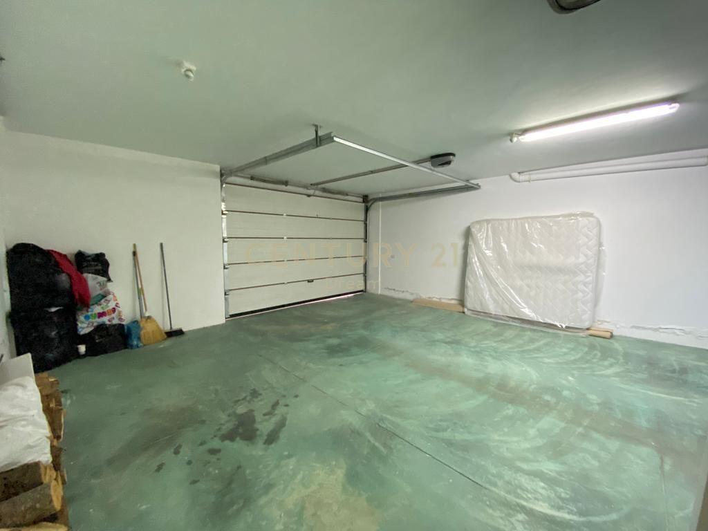 Jepet Vile me Qira - Kompleksi White House TEG