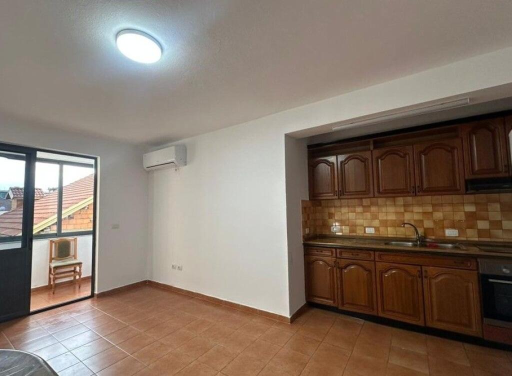 Rent, Apartment 2+1, Elbasanit Street