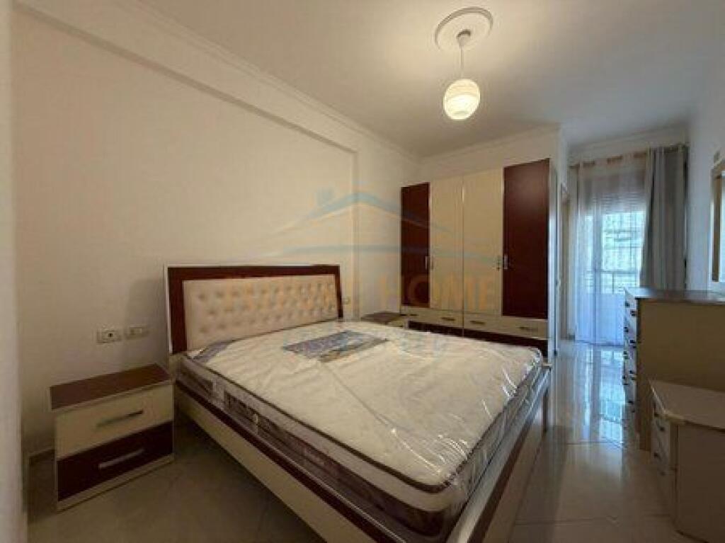 Qera, Apartament 2+1+2, Unaza e Re, Tiranë.