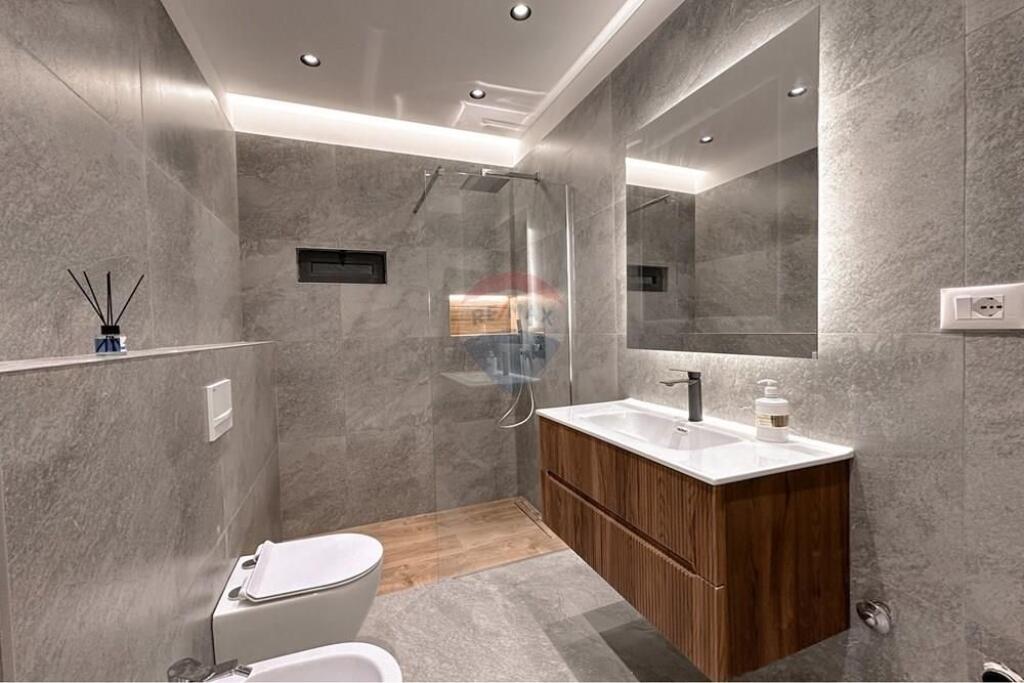 FOR SALE 2+1 APARTMENT AT ZOGU I ZI