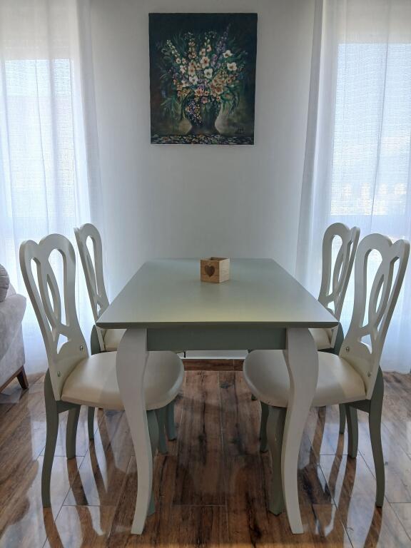 Jepet shtepi 1+1 me qera