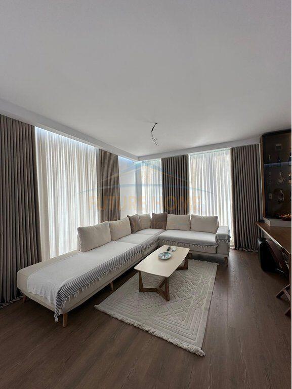 Shitet, Apartament 3+1+2, Jordan Misja, Tiranë