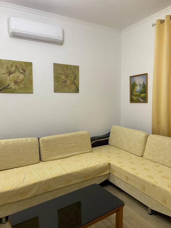 Kombinat, Japim apartment 1+1 me qira