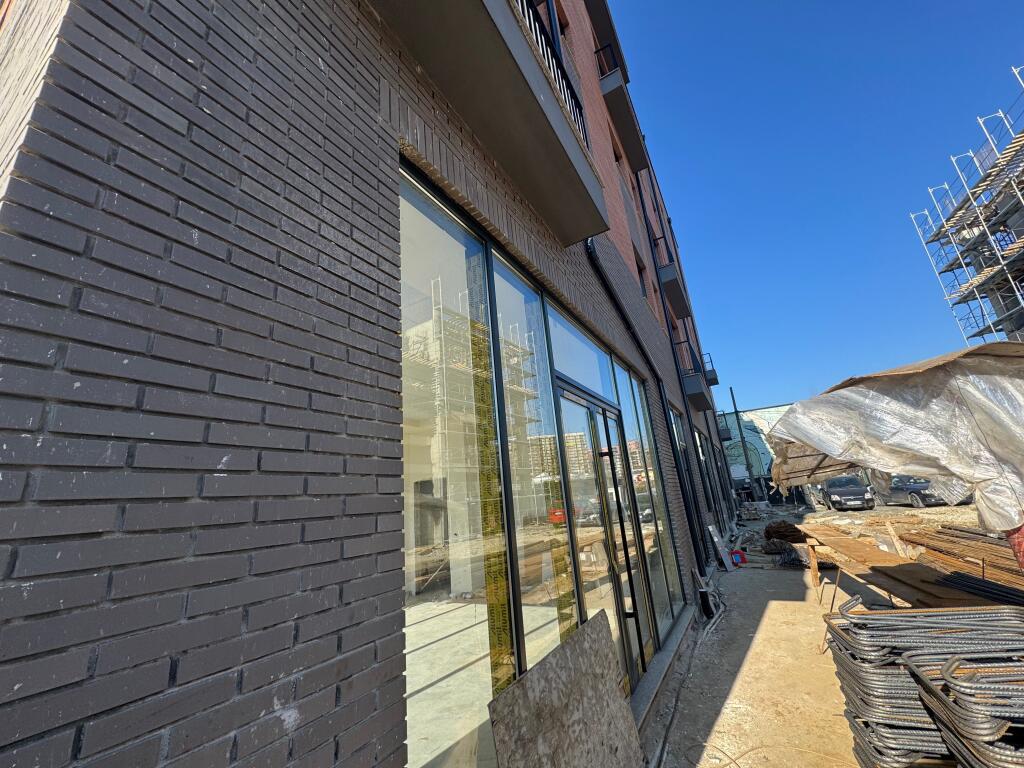 Shop for rent, Paskuqan