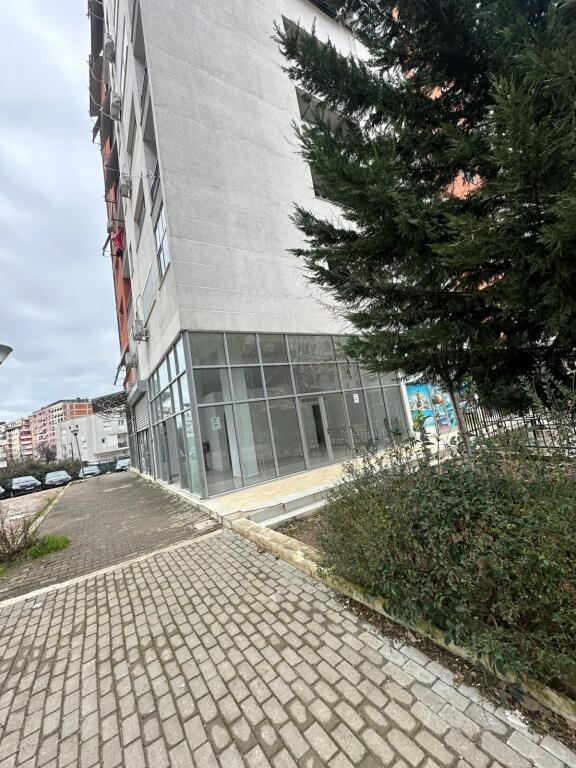 Qera , Ambient Biznesi ,Unaza e Re, Astir