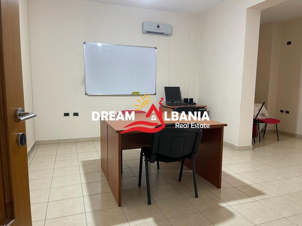 Zyre me qera ne Don Bosko prane Vizion , Tirane (ID 42611400 )